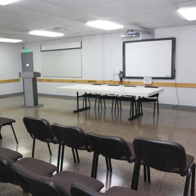 Sala De Reuniones Dr. Marco Podest 1