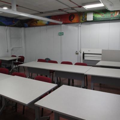 Sala Del Decanato De La Fcen 1
